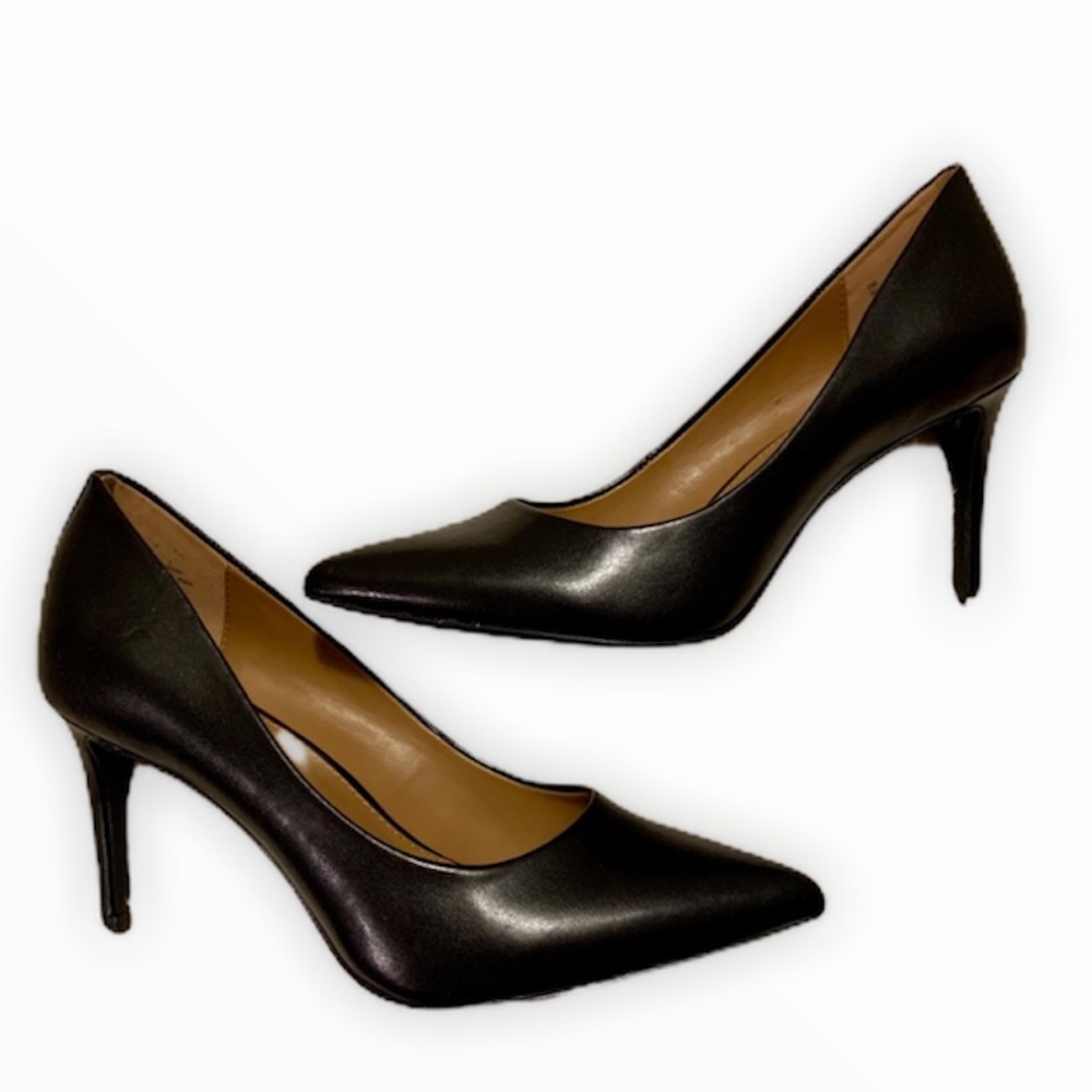 14th & Union Pointy pumps